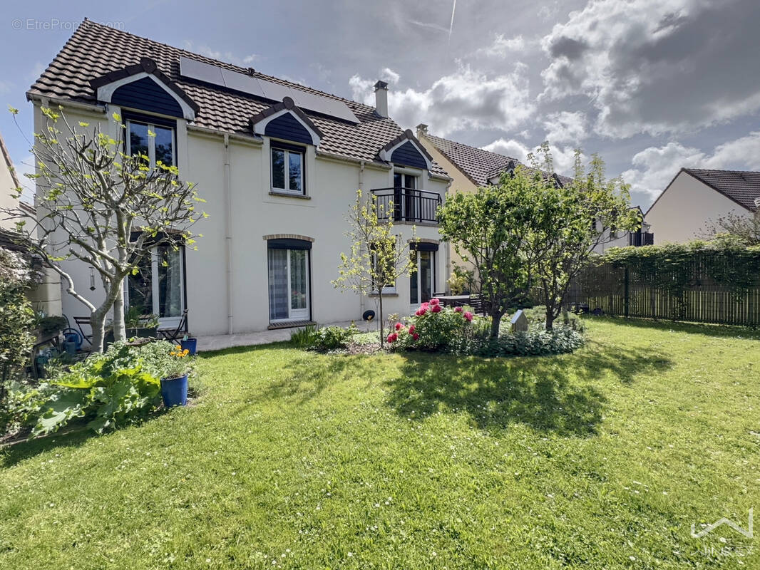 Maison à LA QUEUE-EN-BRIE