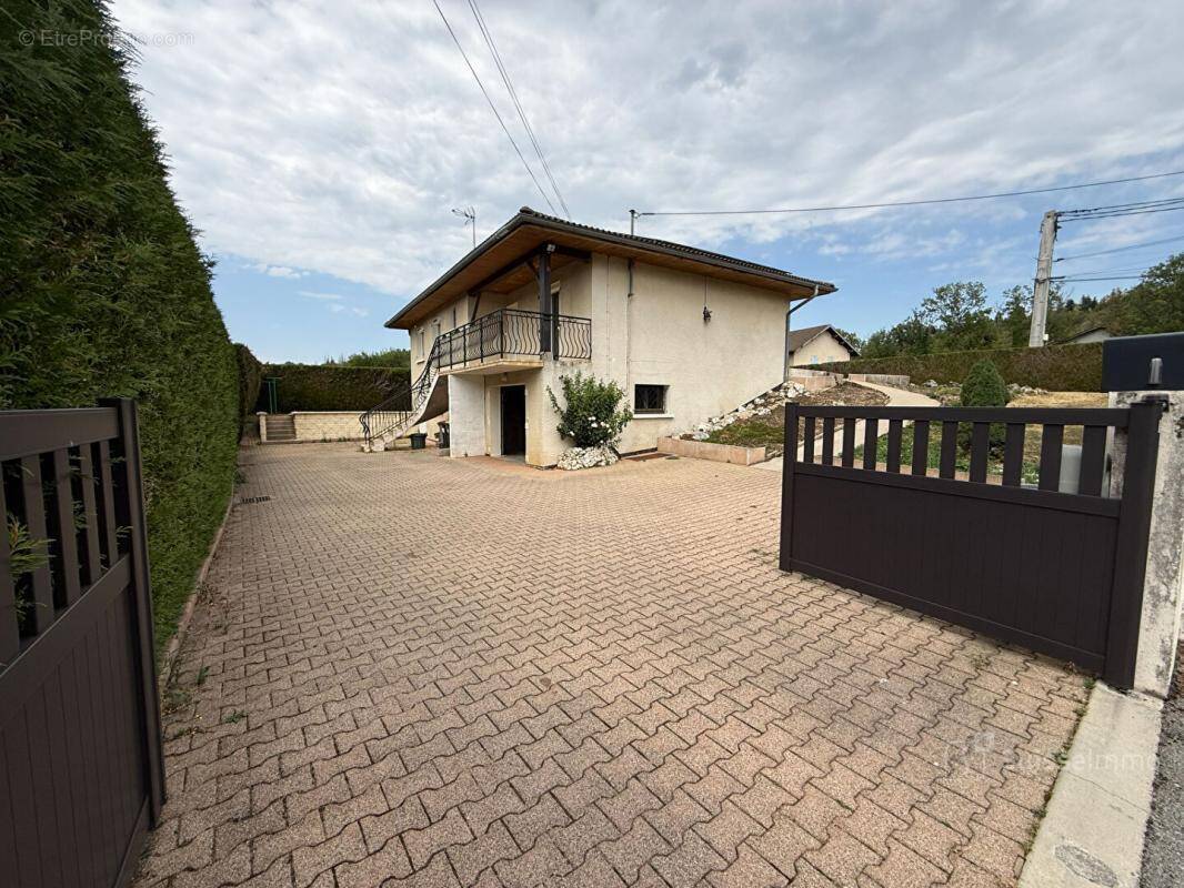 Maison à ARBENT