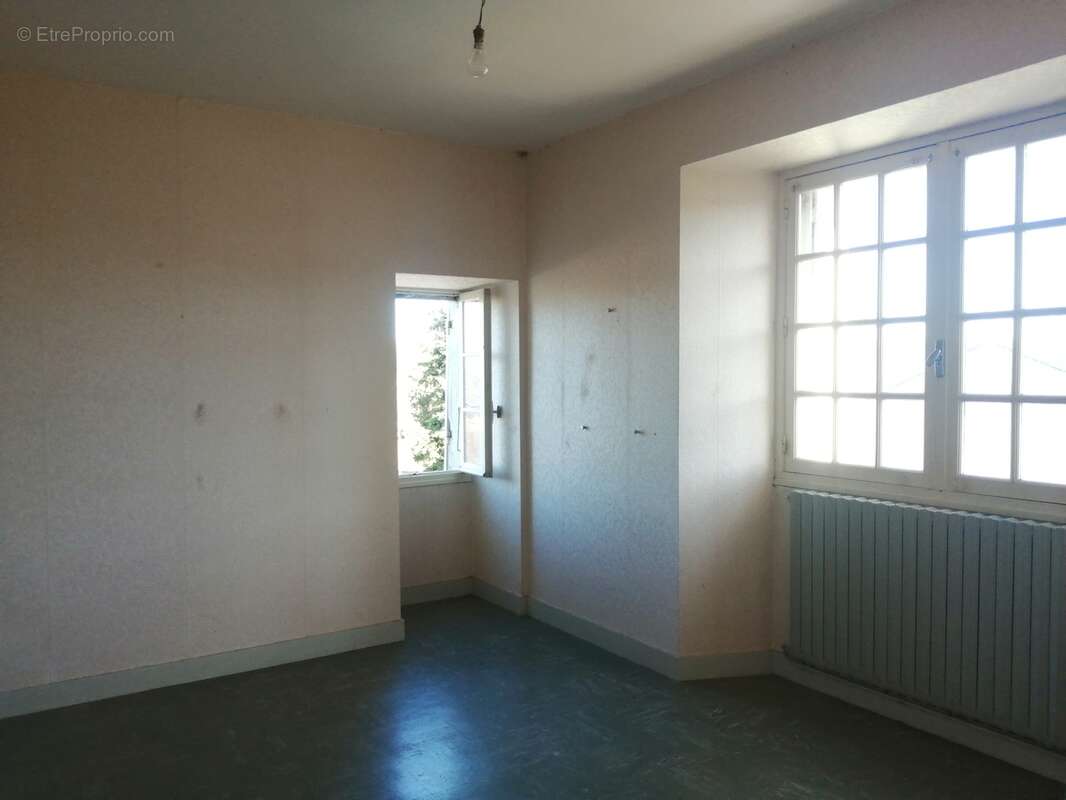Maison à SAINT-PRIVAT-DES-PRES