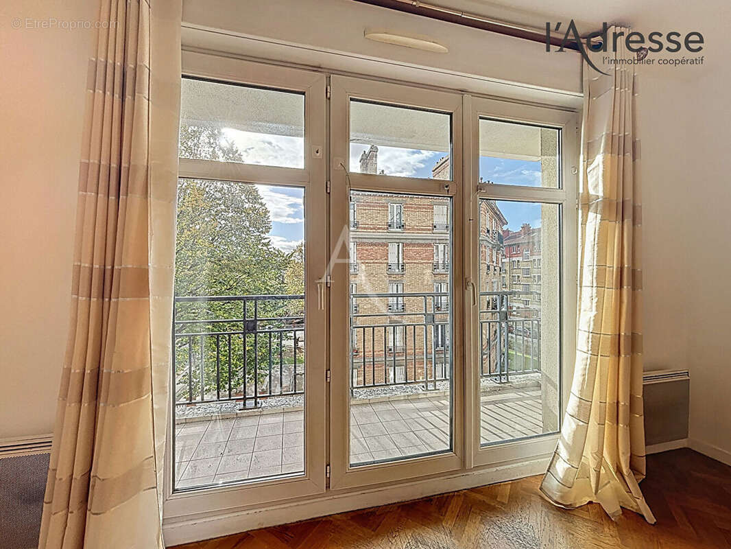 Appartement à SURESNES