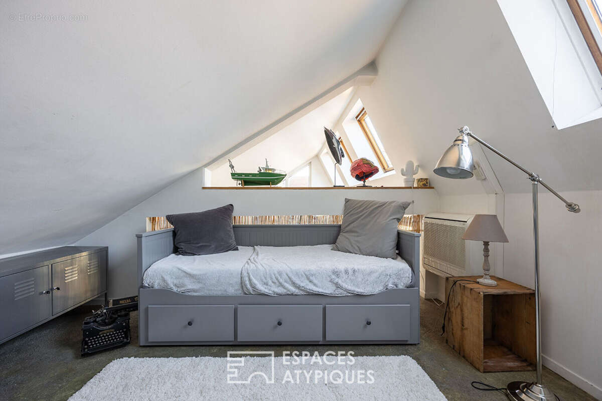 Loft baigné de lumière dans un ancien atelier en coeur de ville - photo 10