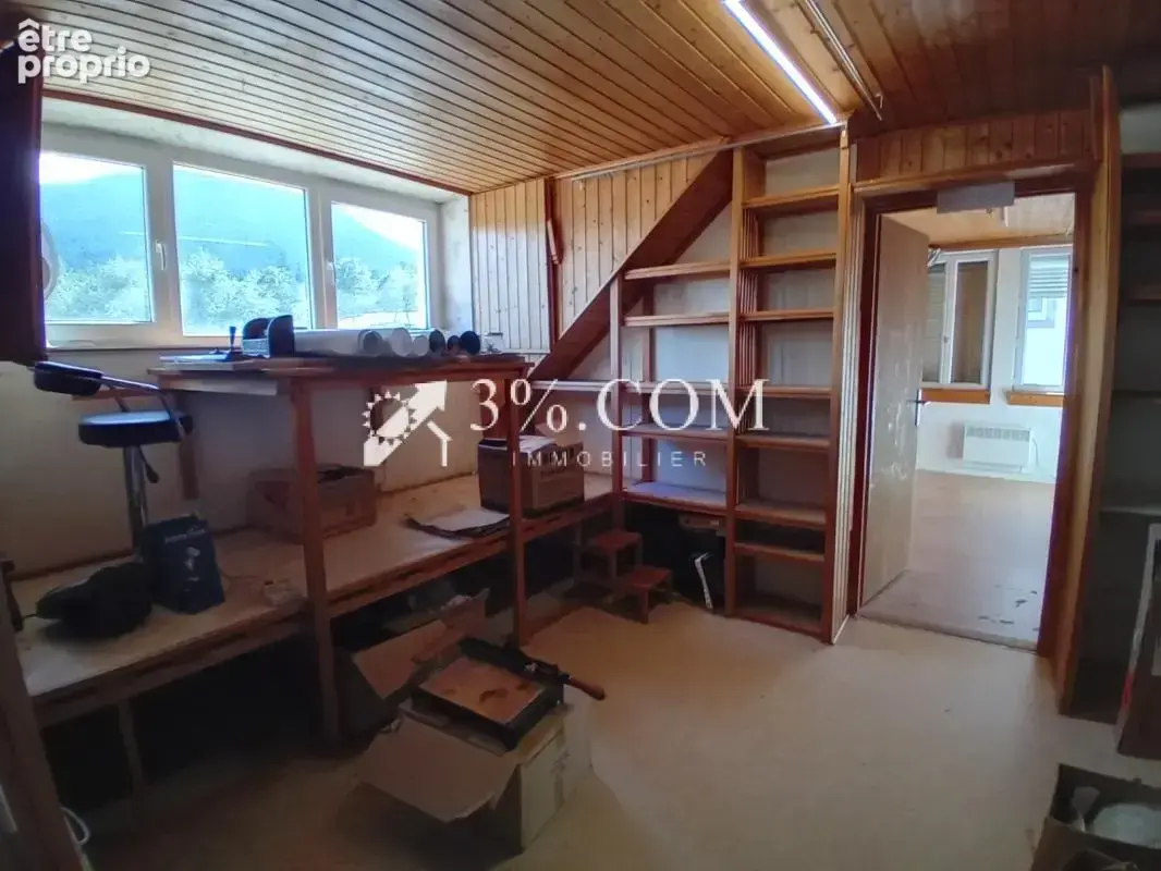 Immeuble professionnel avec appartement de fonction - photo 8