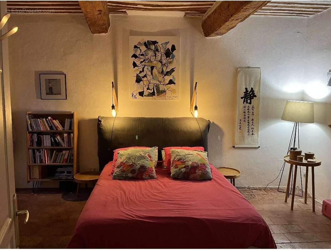 Maison à PELISSANNE