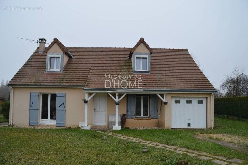 Maison à ROZAY-EN-BRIE