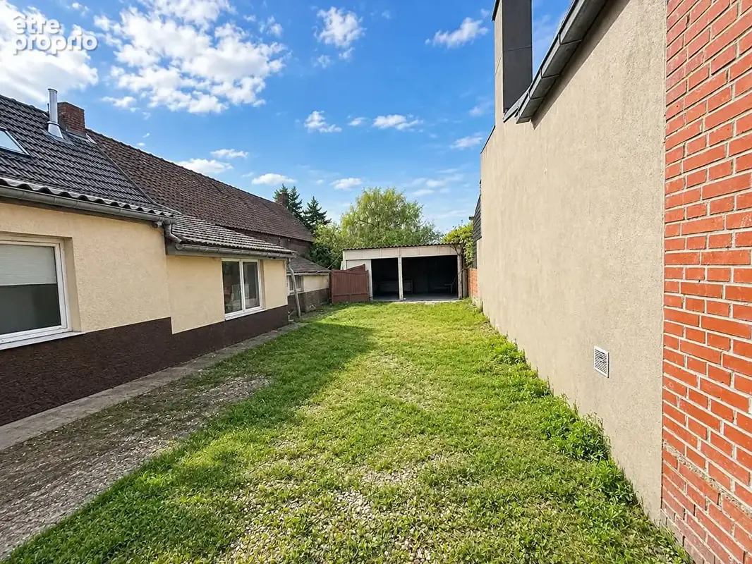 LAPUGNOY - Immeuble mixte commerce et habitation - photo 4