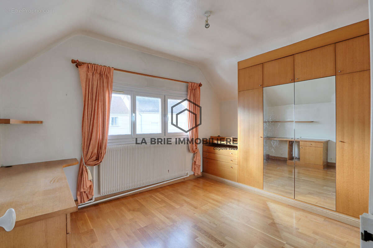 Maison à VILLECRESNES