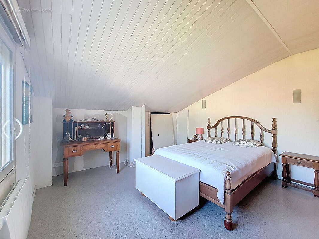 Maison à PAREMPUYRE