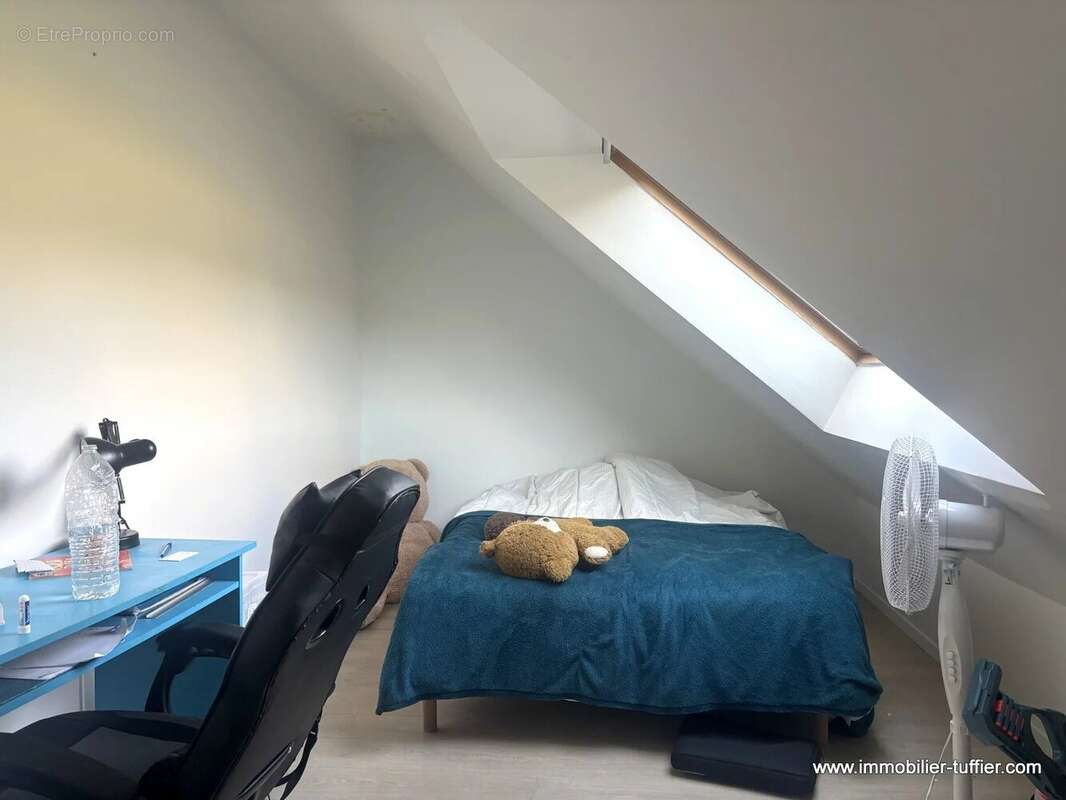 Maison à NUILLE-LE-JALAIS