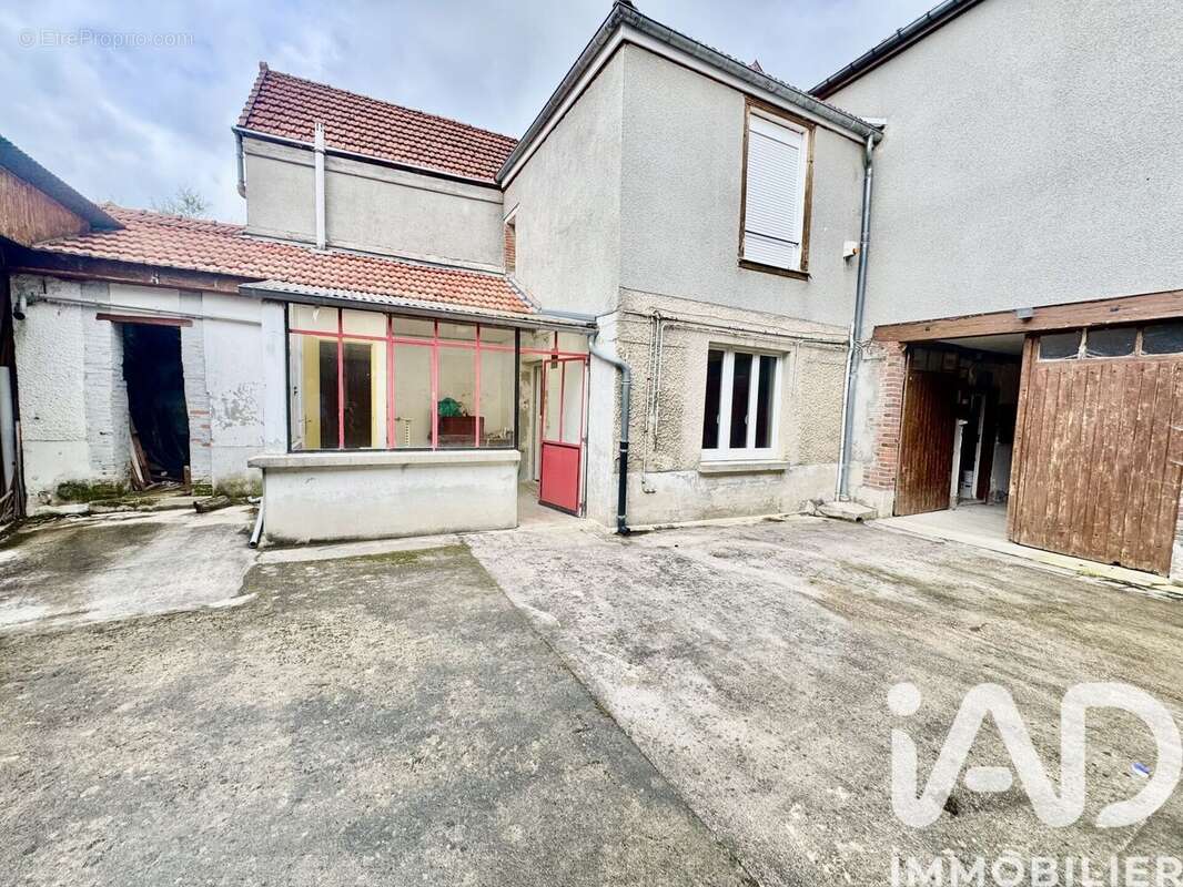 Photo 5 - Maison à AY