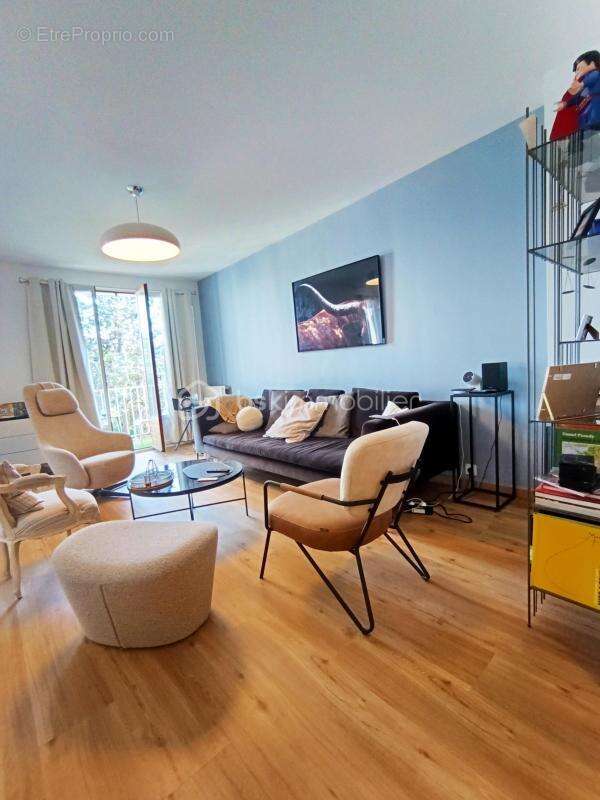 Appartement à SAINT-CYR-SUR-LOIRE
