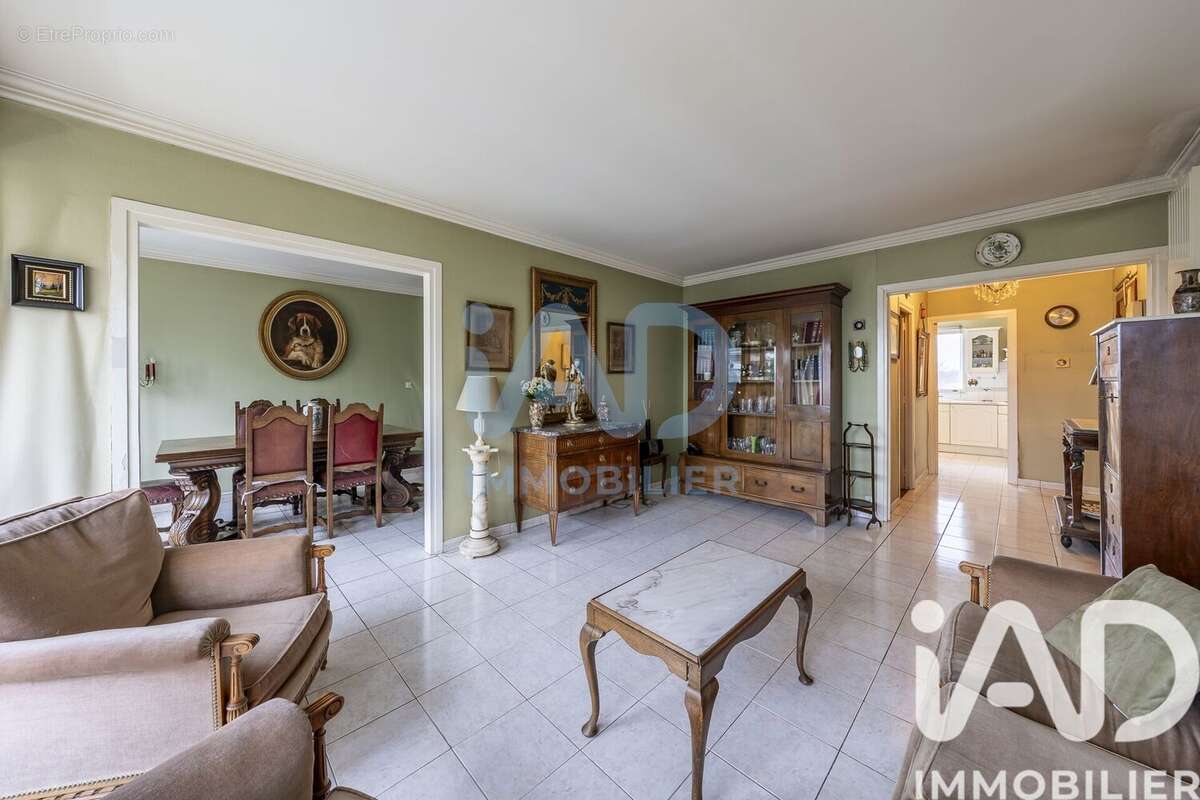 Photo 2 - Appartement à CHEVILLY-LARUE