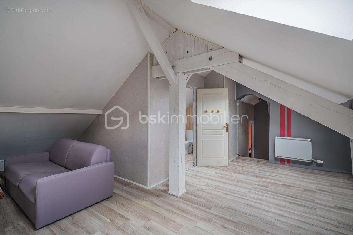  Maison familiale avec grand terrain, piscine et autonomie énergétique – Notre-Dame-de-Mésage Le Haut - photo 13