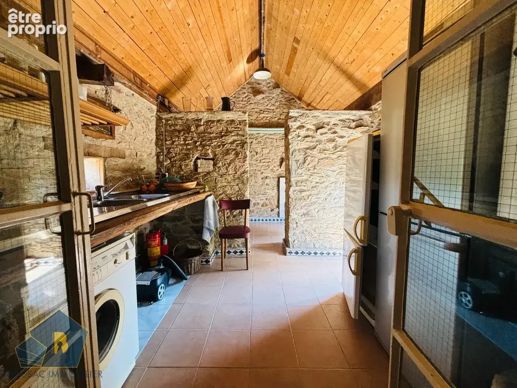 Le charme authentique de la pierre au cœur d'un lieu d'exception - photo 3
