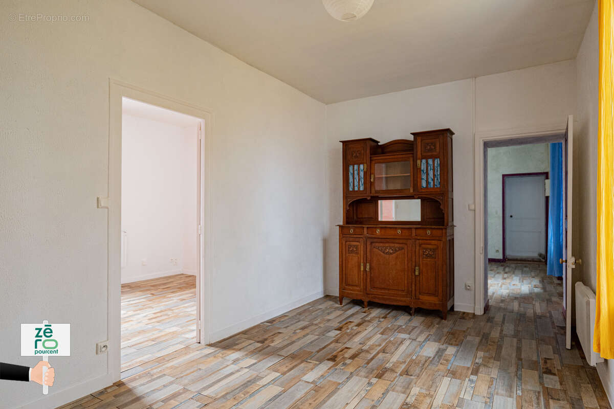 Maison à CHAMPAGNE-LES-MARAIS