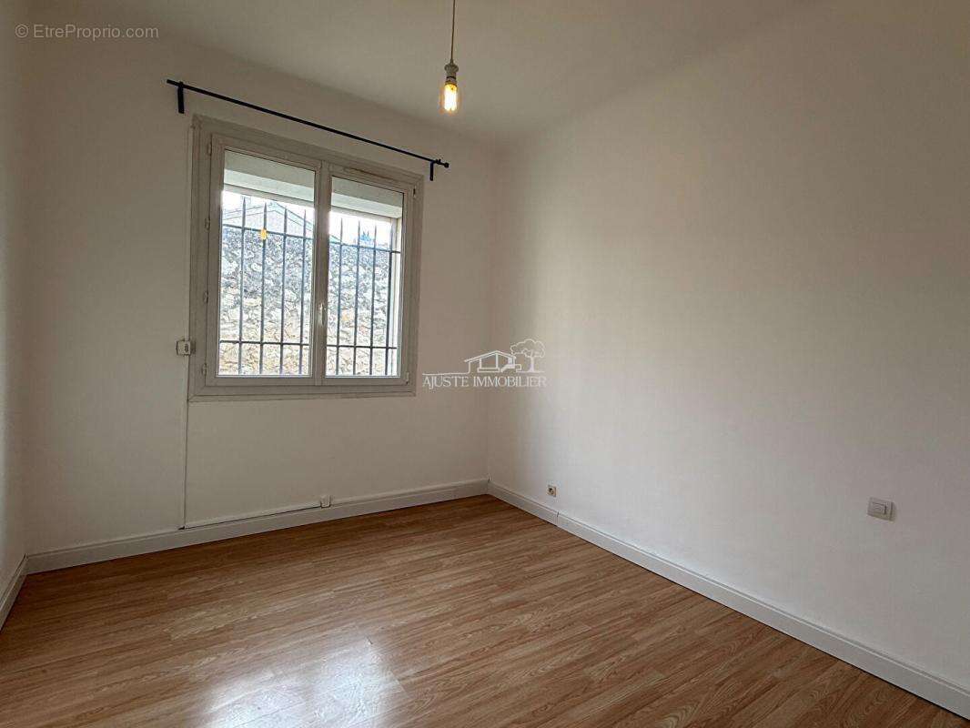 Maison de 150m2 divisée en 2 habitations - photo 5