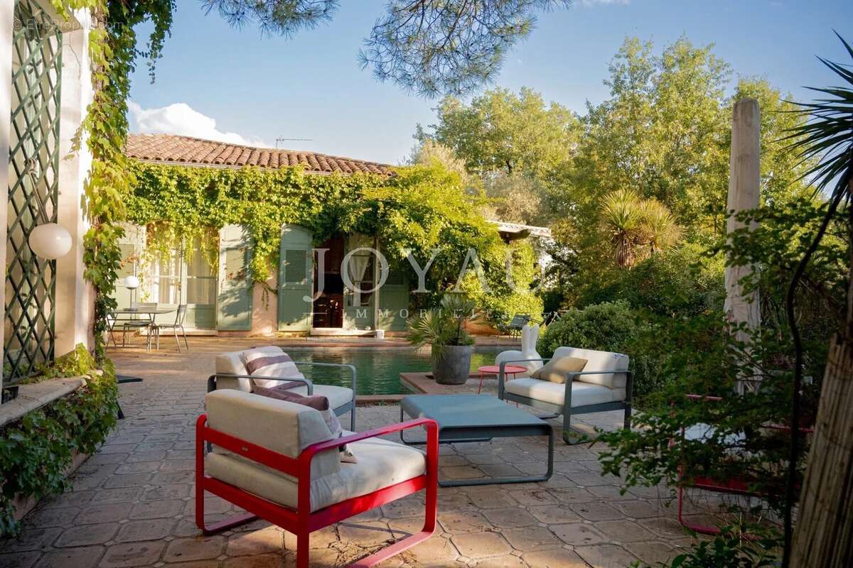 Maison à MONTRABE