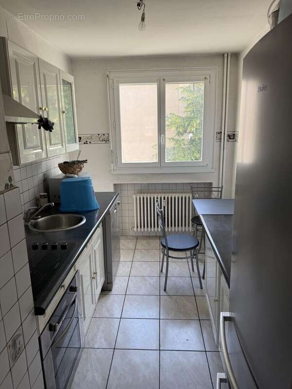 Appartement à LE CHAMBON-FEUGEROLLES