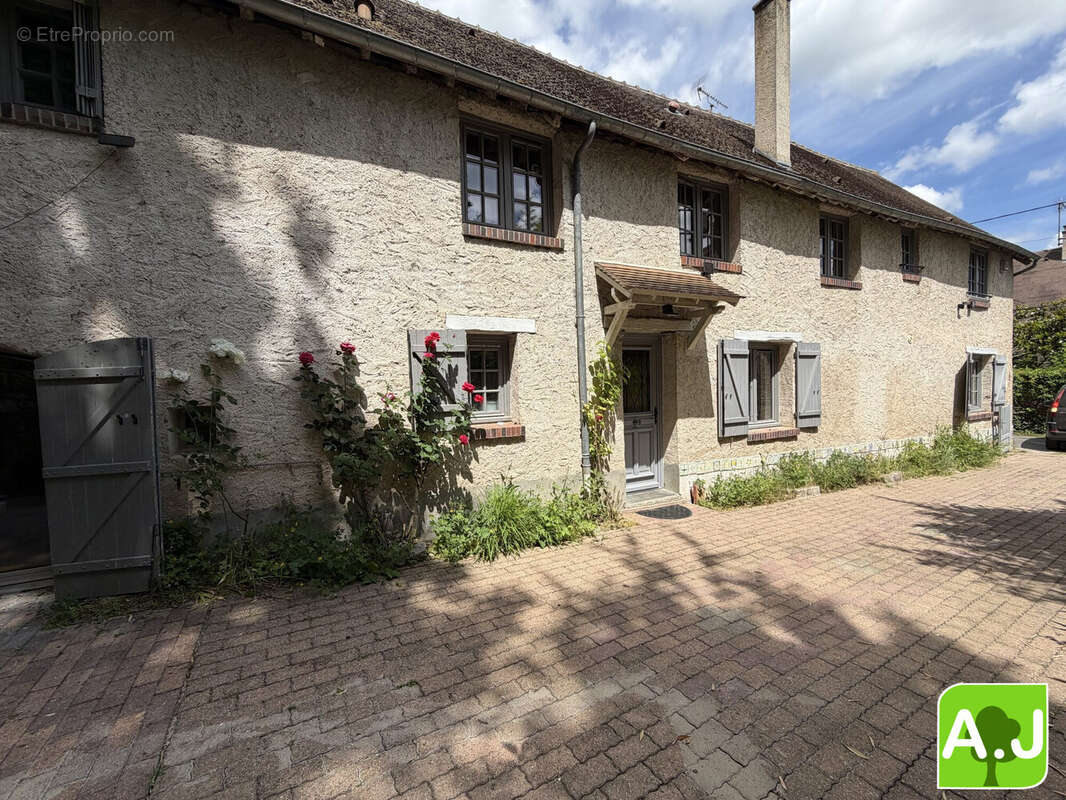 Maison à ANET