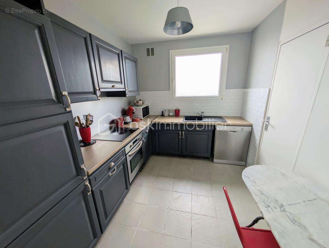 Appartement 3 pièces avec balcon, place de parking et cave, proche RER A Champs-sur-Marne et du futur Métro 15 et 16 du Grand Pa - photo 9