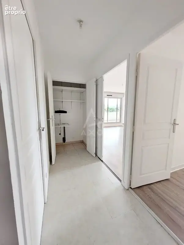 COUP DE COEUR ! T2 de 49 m² au calme avec terrasse d'angle de 23 m² - Vue Pyrénées - photo 9