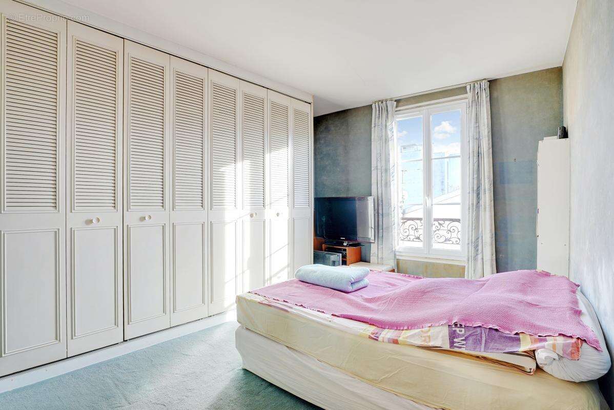 Appartement à LES LILAS