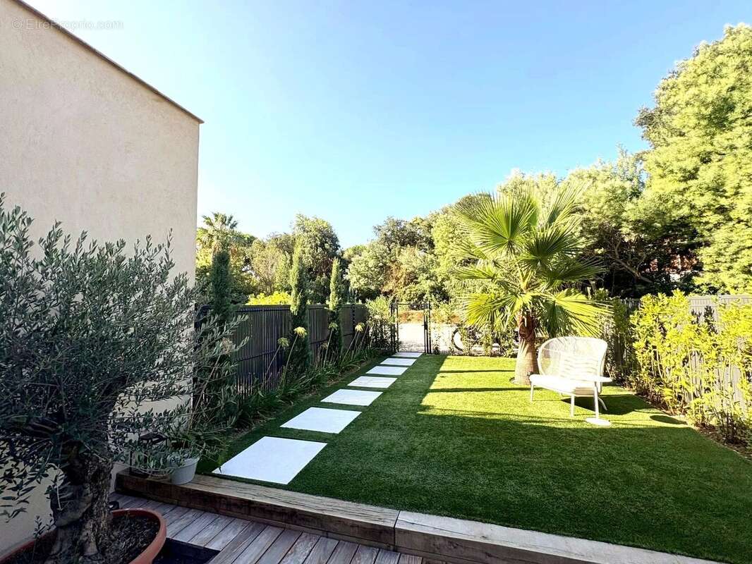 Maison jumelée contemporaine – Grimaud - photo 3