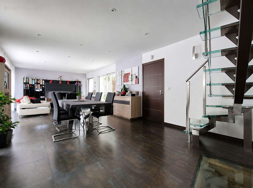 Maison La Rochelle 5 pièces 132.46 m² - LA GENETTE - 3 chambres - Garage - photo 5