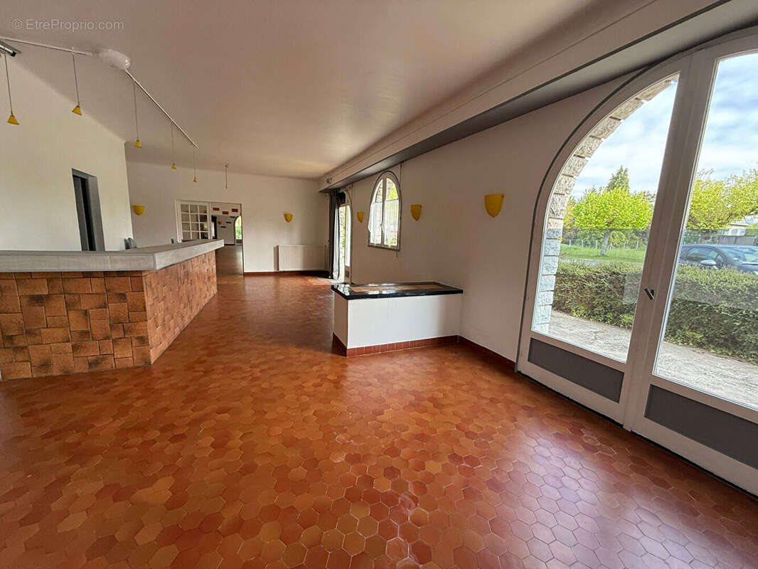 Maison à LAMARQUE-PONTACQ