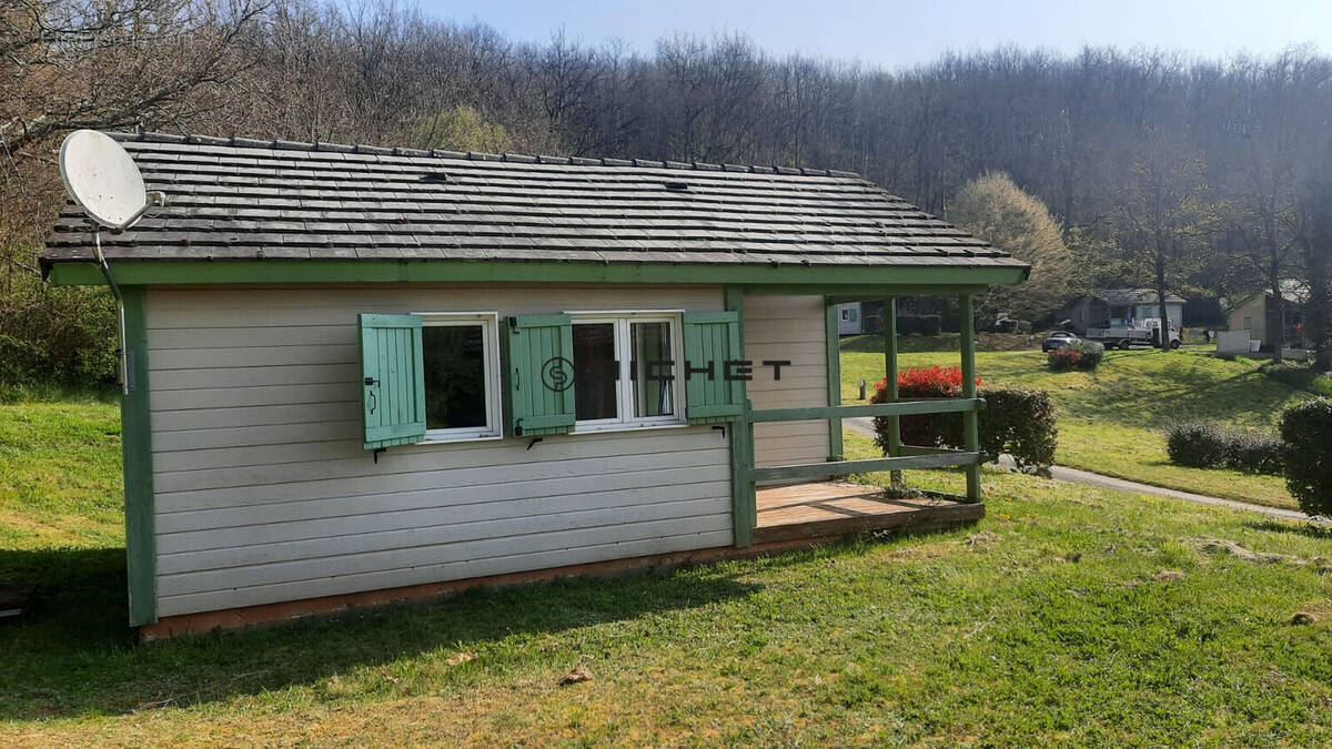 Maison à LISSAC-SUR-COUZE
