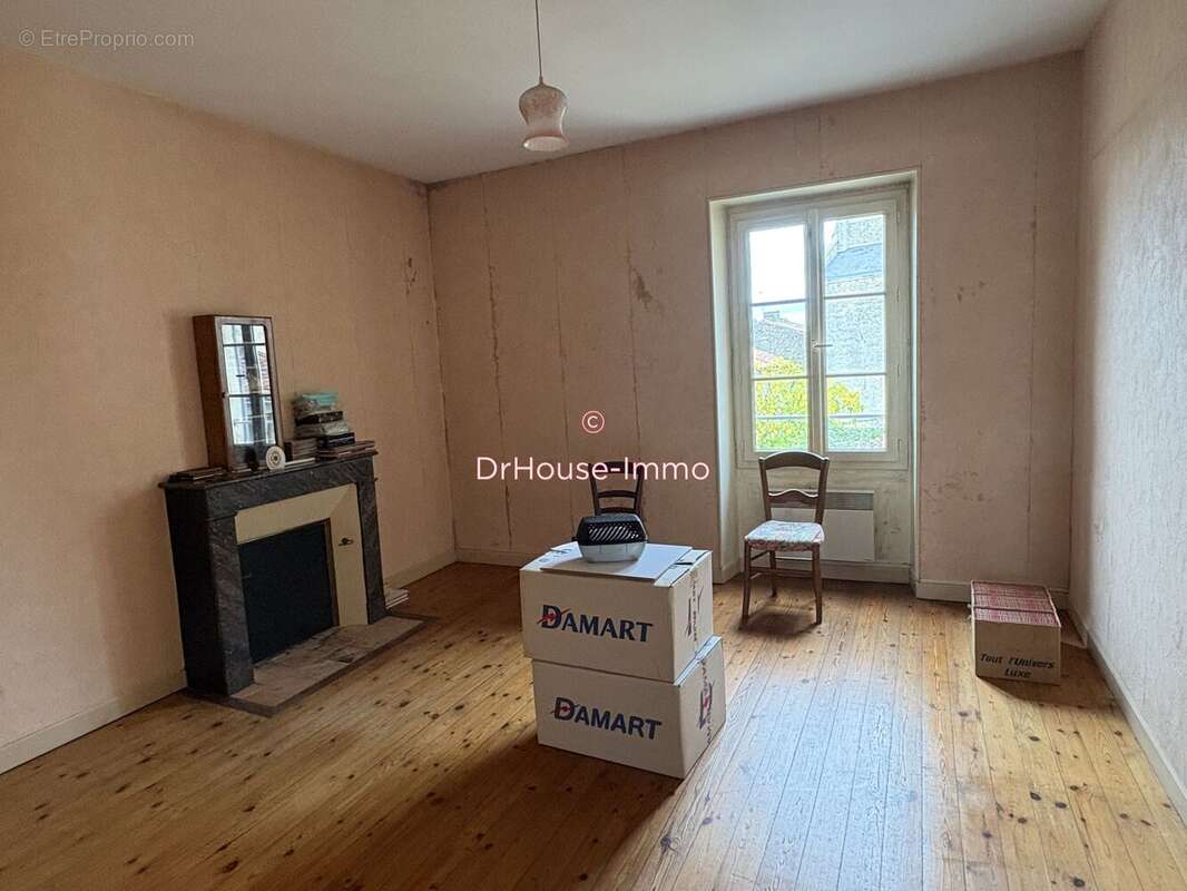 Maison 120 m² à Gencay  - photo 13