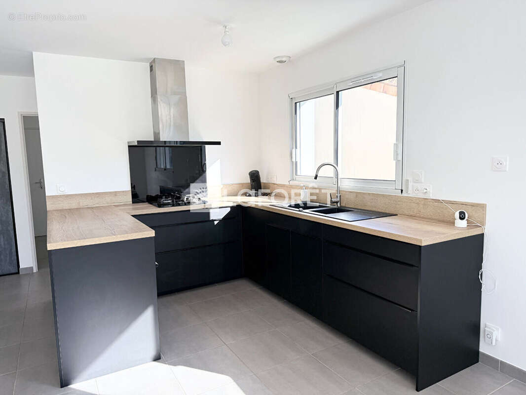 Maison à PUJOLS-SUR-CIRON