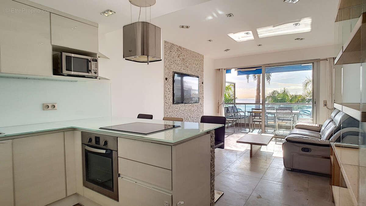 Appartement à VALLAURIS