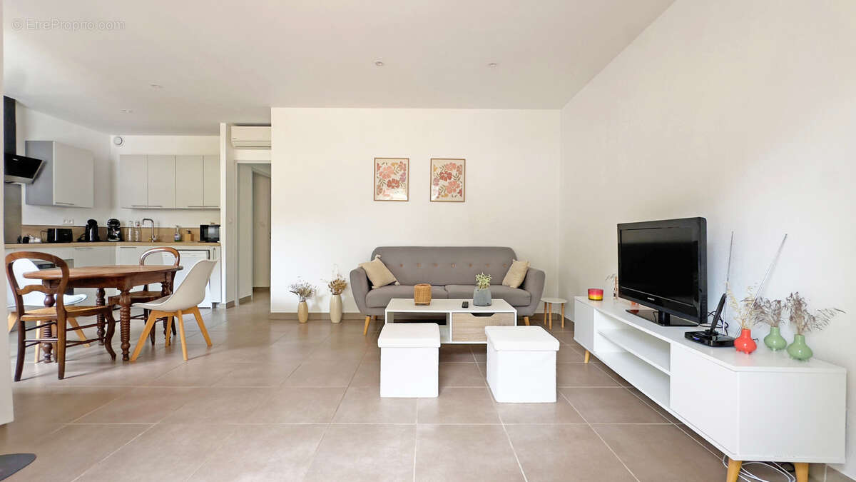 Appartement à CARQUEIRANNE