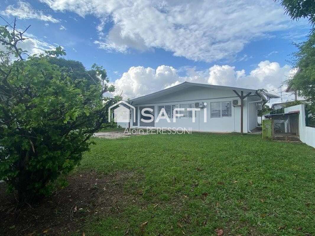 Photo 3 - Maison à REMIRE-MONTJOLY