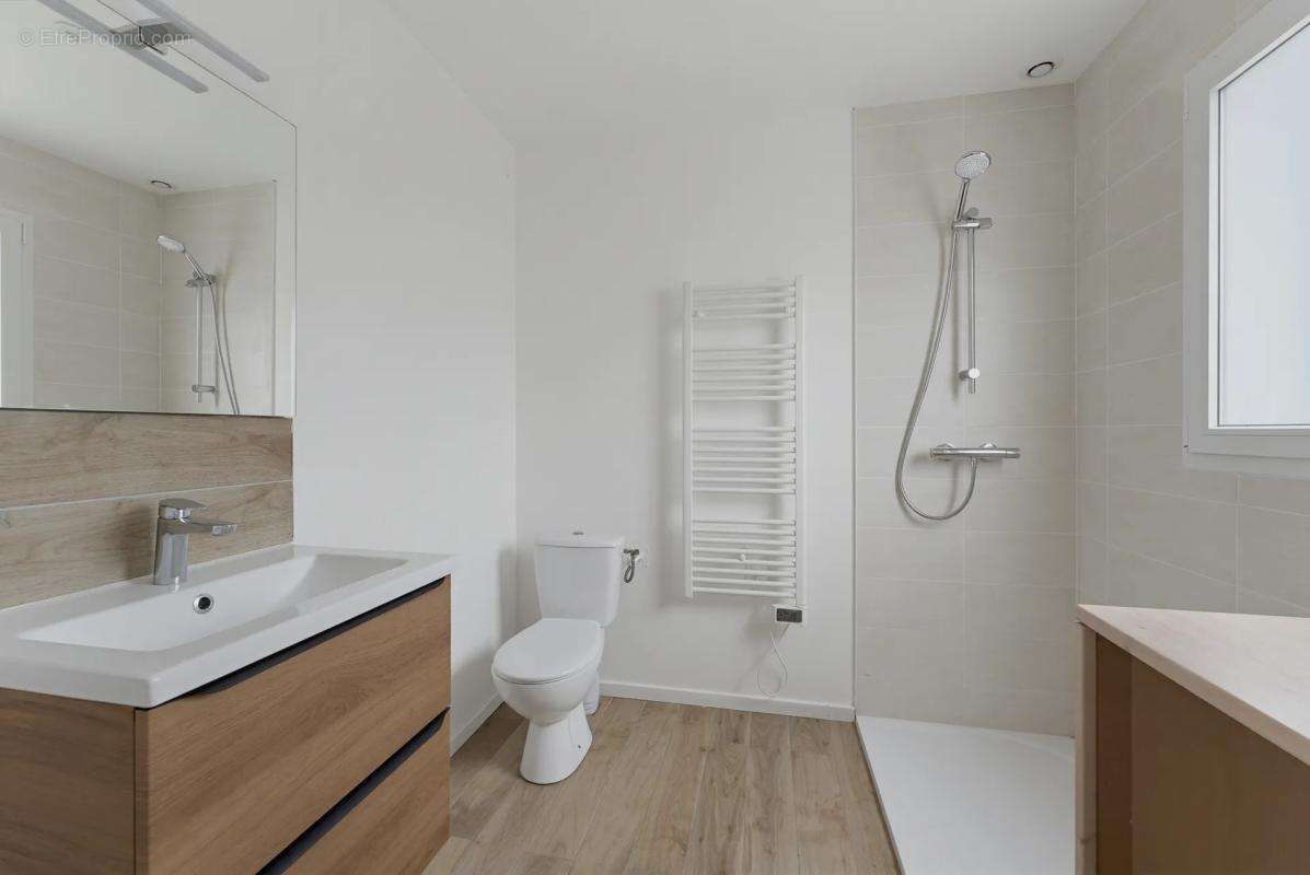 Maison de 4 pièces de 100 m² à Ambarès-et-Lagrave - photo 12