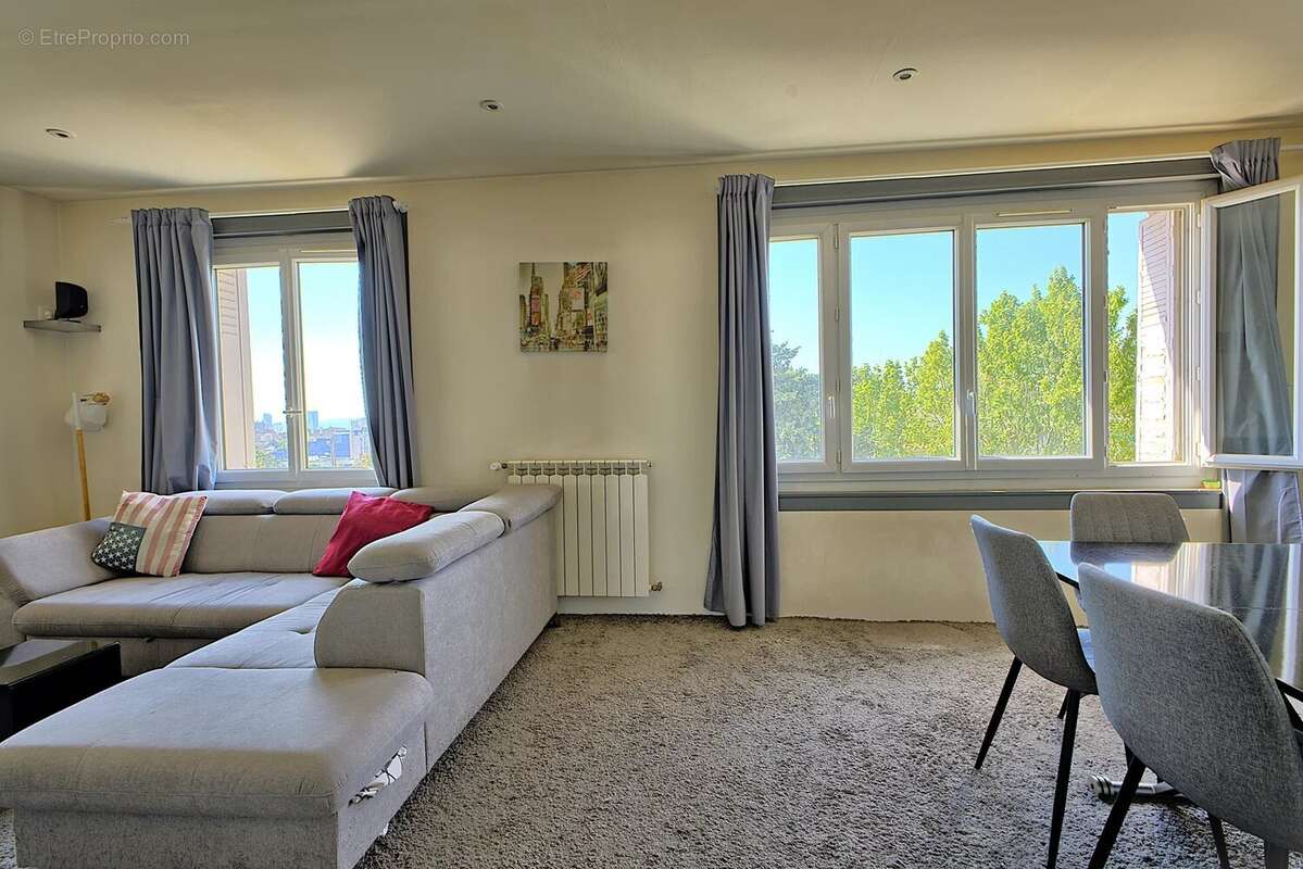 MONTOLIVET. Grand T3 de 72 m². - photo 8