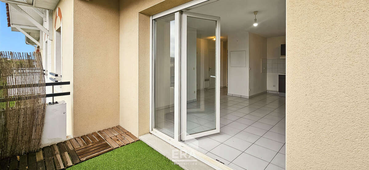 Appartement à PAREMPUYRE