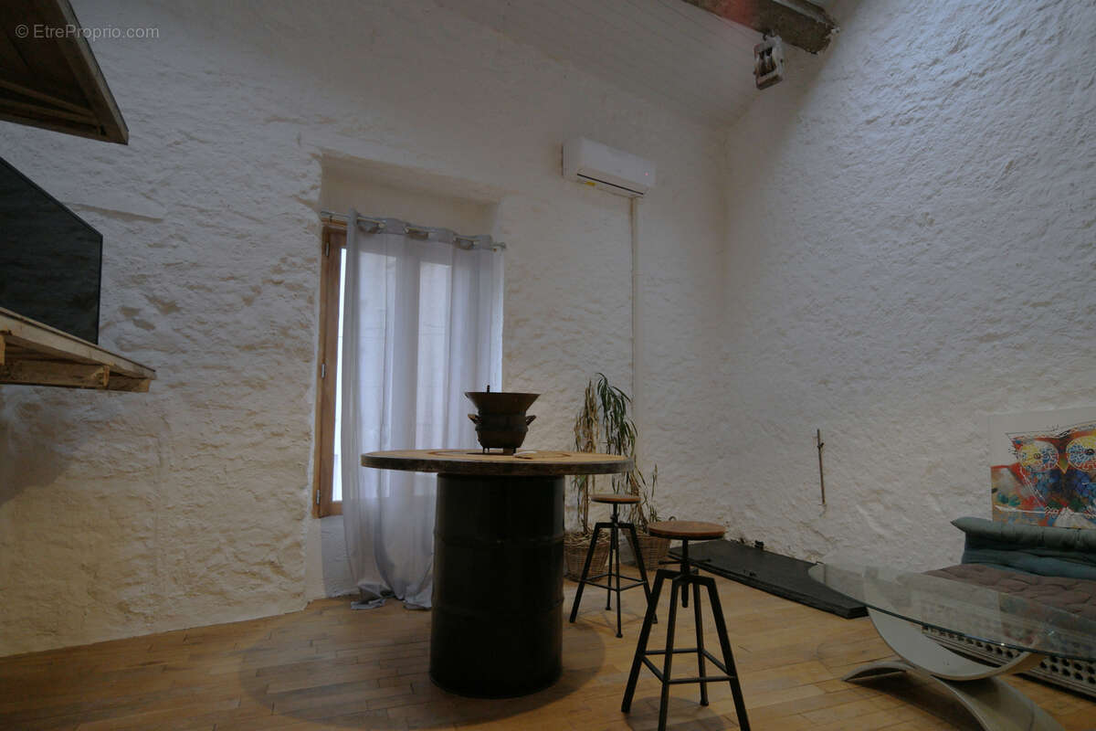 Maison à LEZIGNAN-CORBIERES