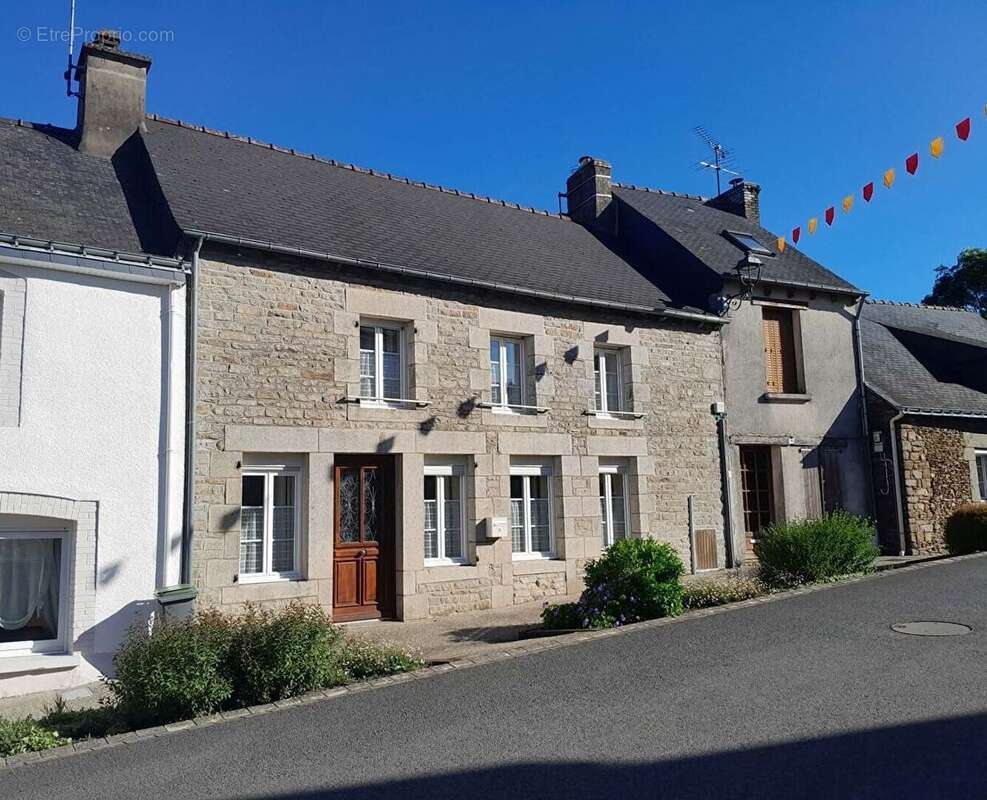 Maison à LA TRINITE-PORHOET