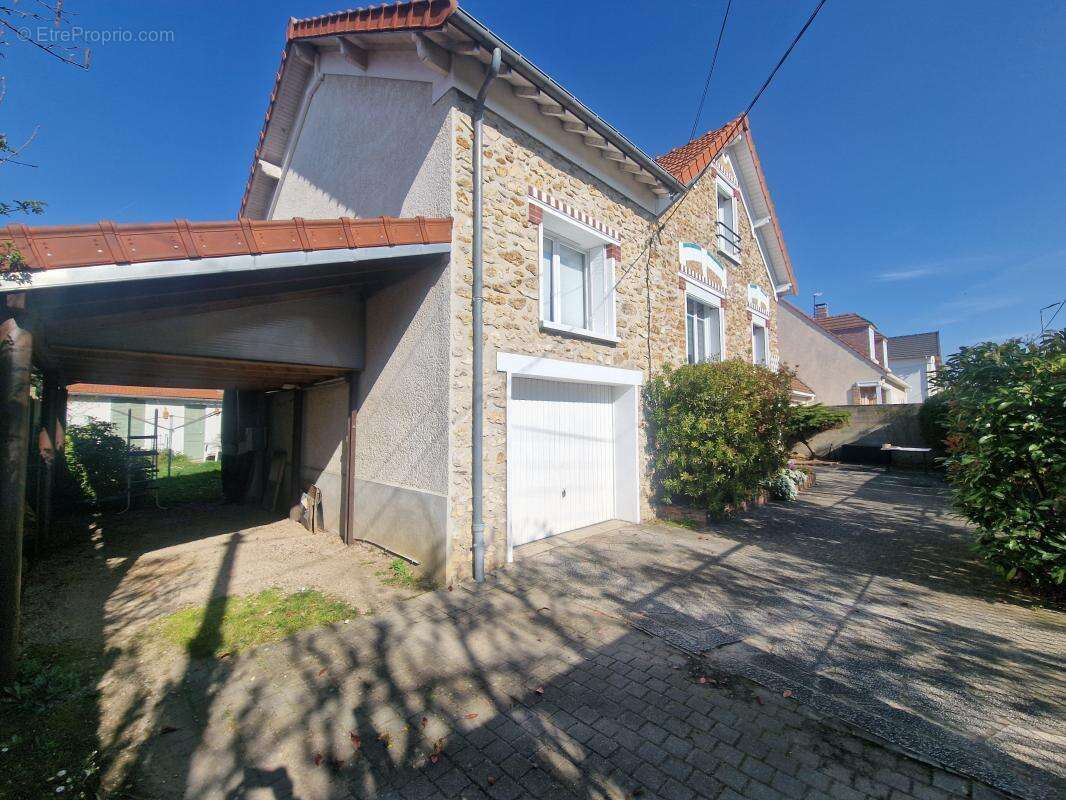 Maison à VAIRES-SUR-MARNE