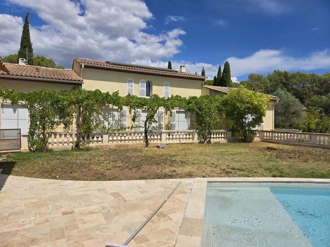 Maison à SOLLIES-PONT