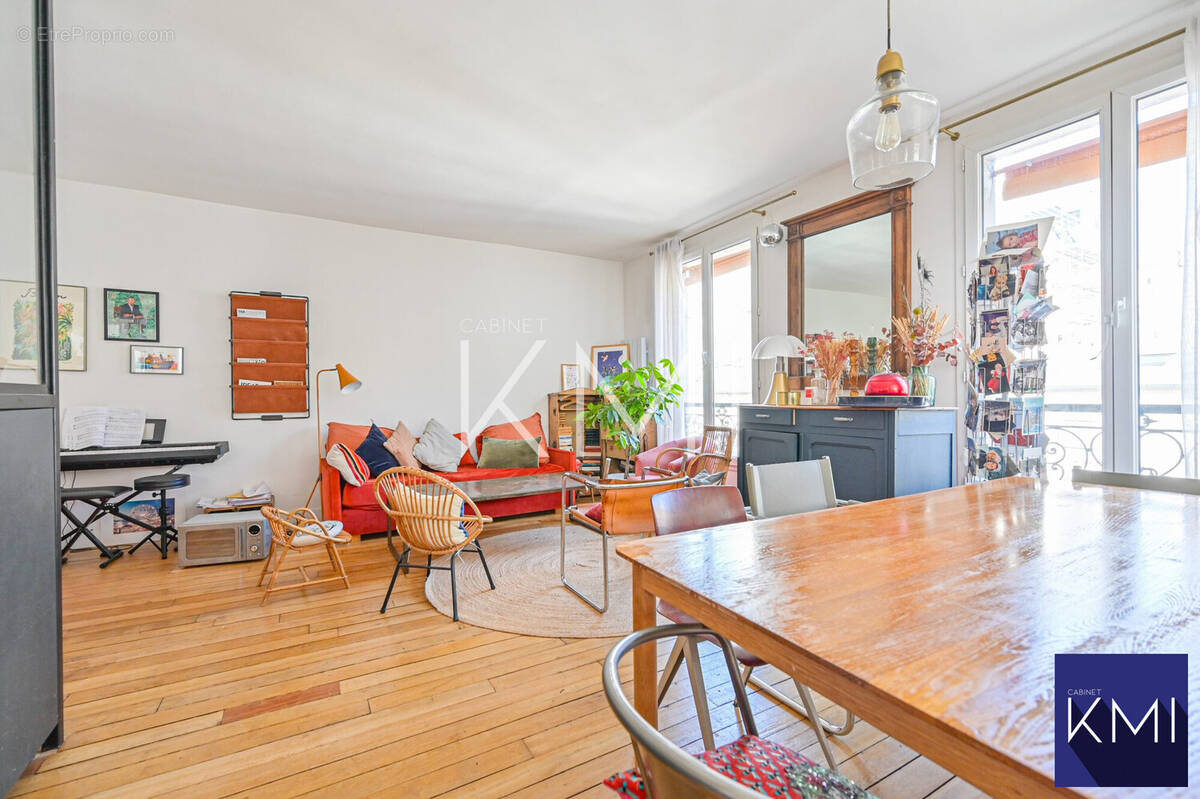 Appartement à PARIS-11E