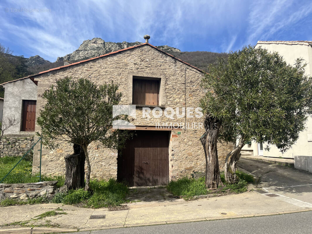 Maison à COLOMBIERES-SUR-ORB