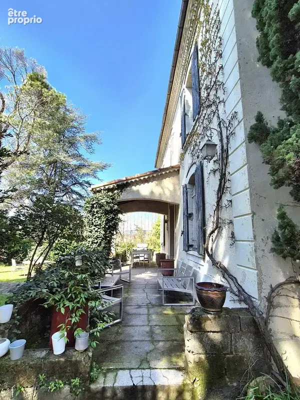 Maison familiale avec dépendances et terrain 1450 m2 - photo 20
