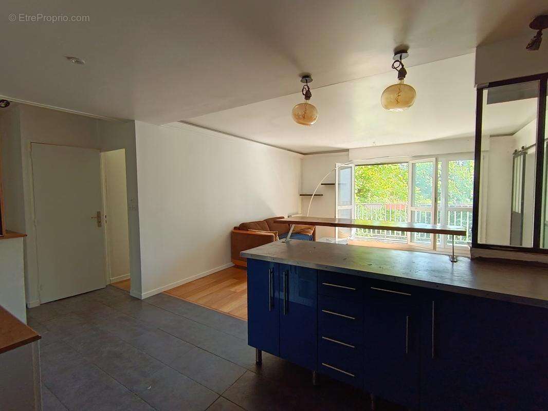 Appartement à LES ULIS