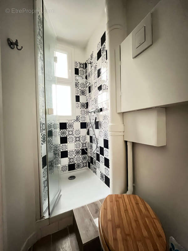 Appartement à PARIS-14E