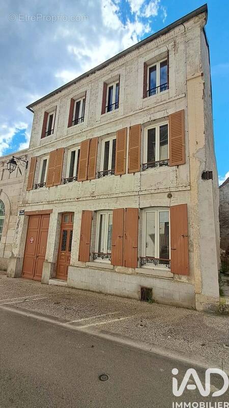 Photo 1 - Maison à BRIENON-SUR-ARMANCON