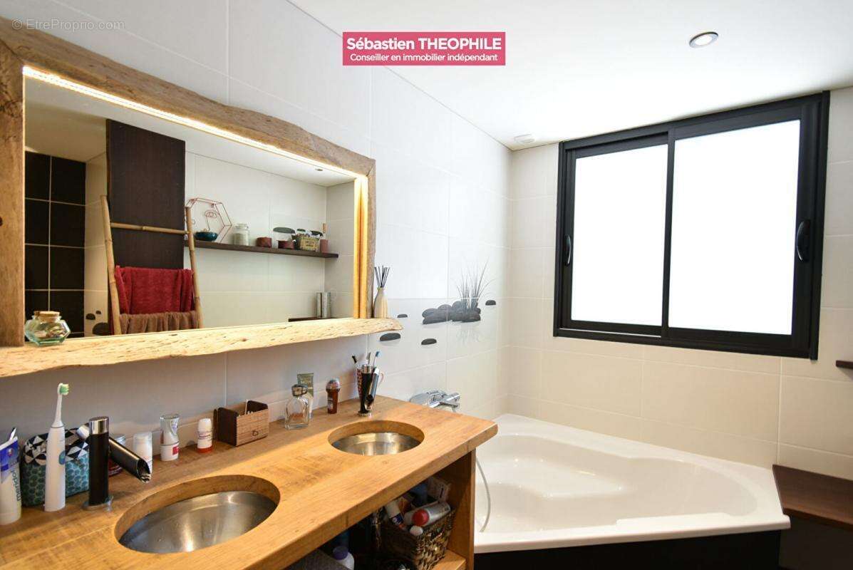 Maison à SAINT-HILAIRE-DE-RIEZ