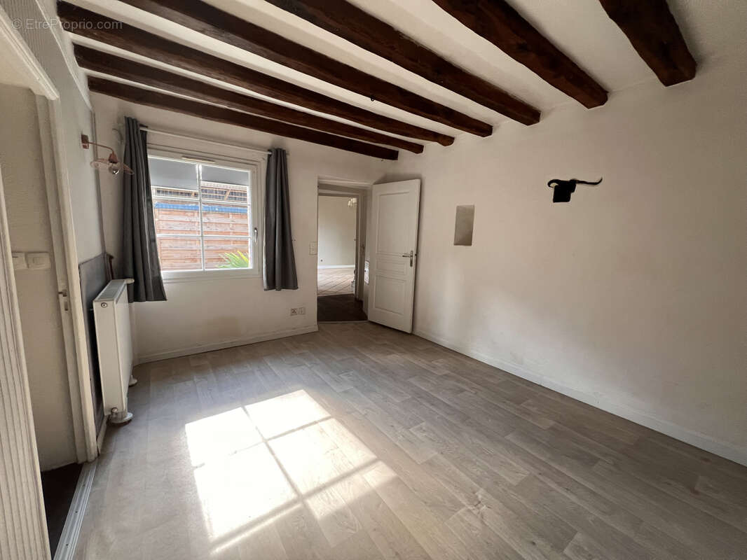 Maison à CROTELLES