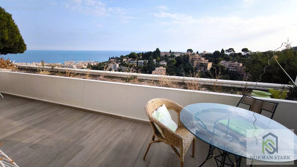 Appartement à ROQUEBRUNE-CAP-MARTIN